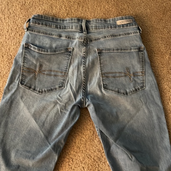 Women’s Denizen from Levi’s skinny jeans size 8M 29x32 - Picture 3 of 3
